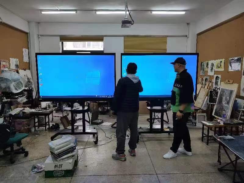 沈阳某单位75寸触控一体机安装调试完毕