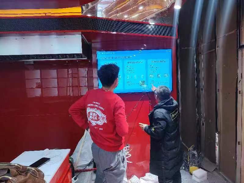 沈阳某公司广告机调试完毕