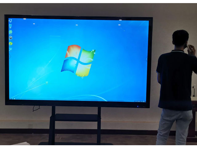 渤海大学98寸会议一体机顺利点亮