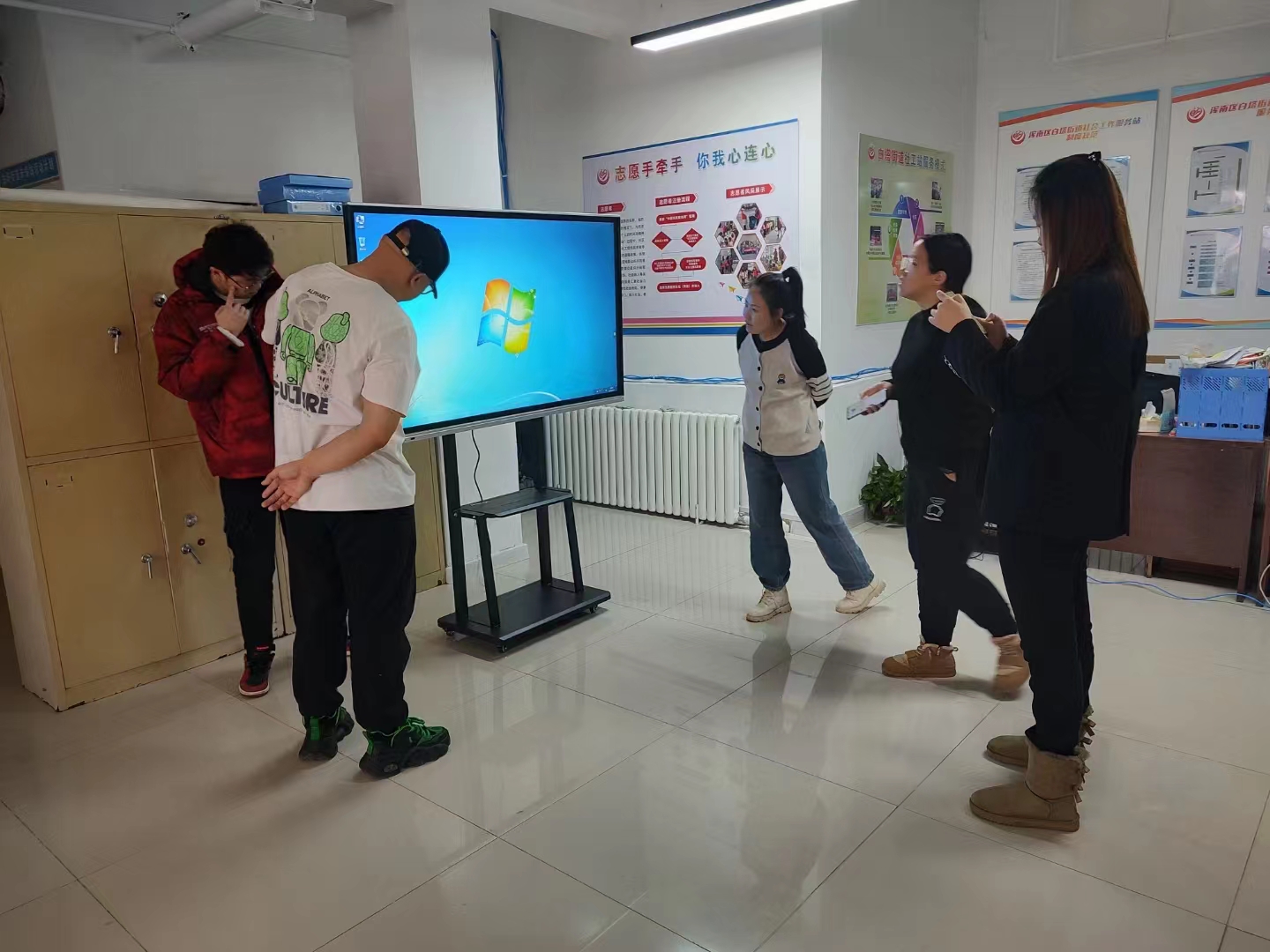 沈阳某单位65寸会议一体机安装调试完毕