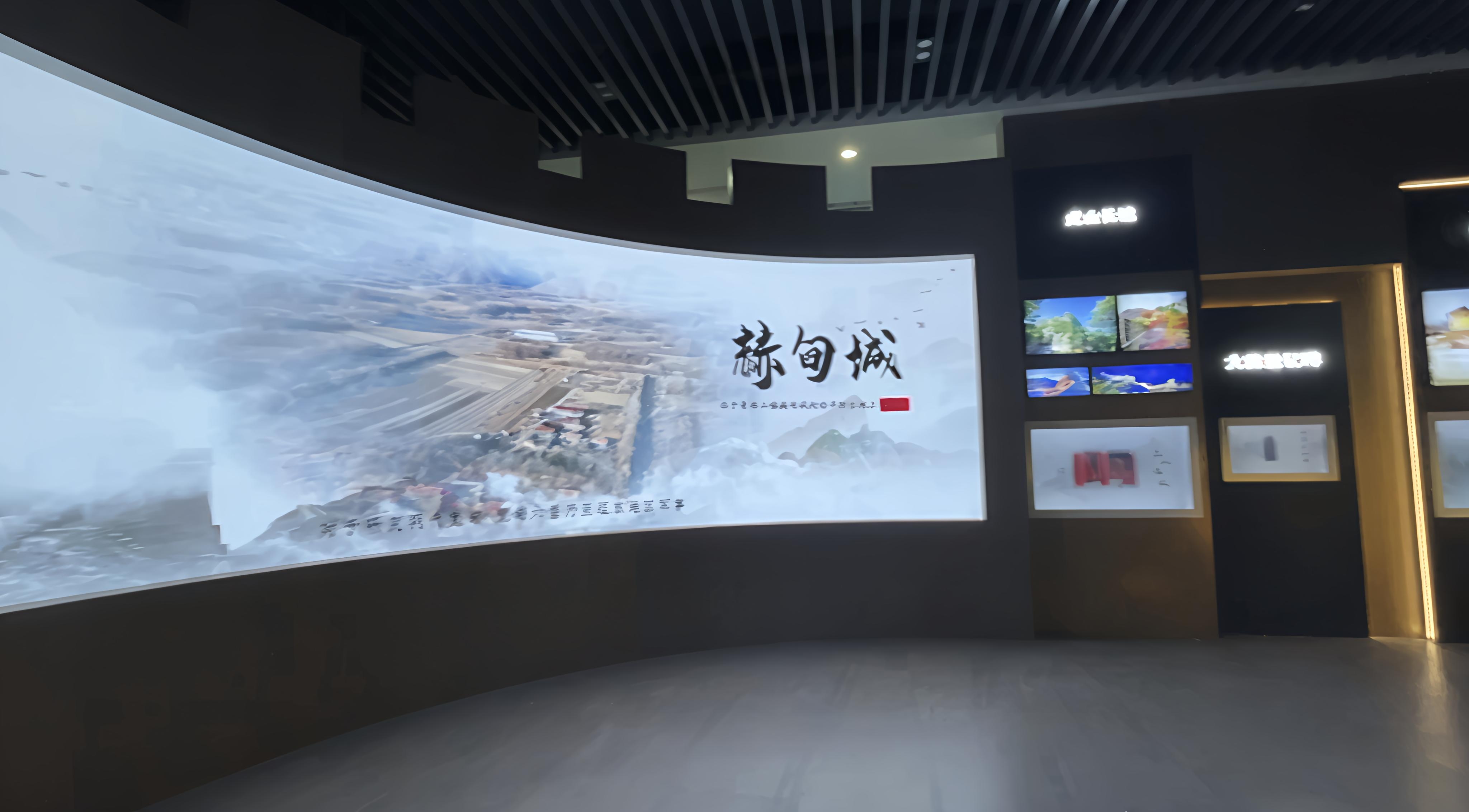 丹东长城展厅轨道屏