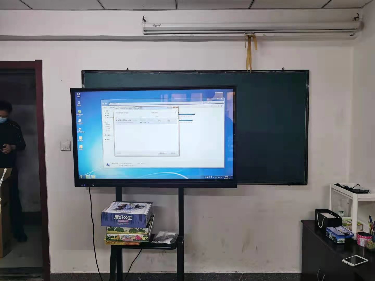 沈阳某学校55寸一体机