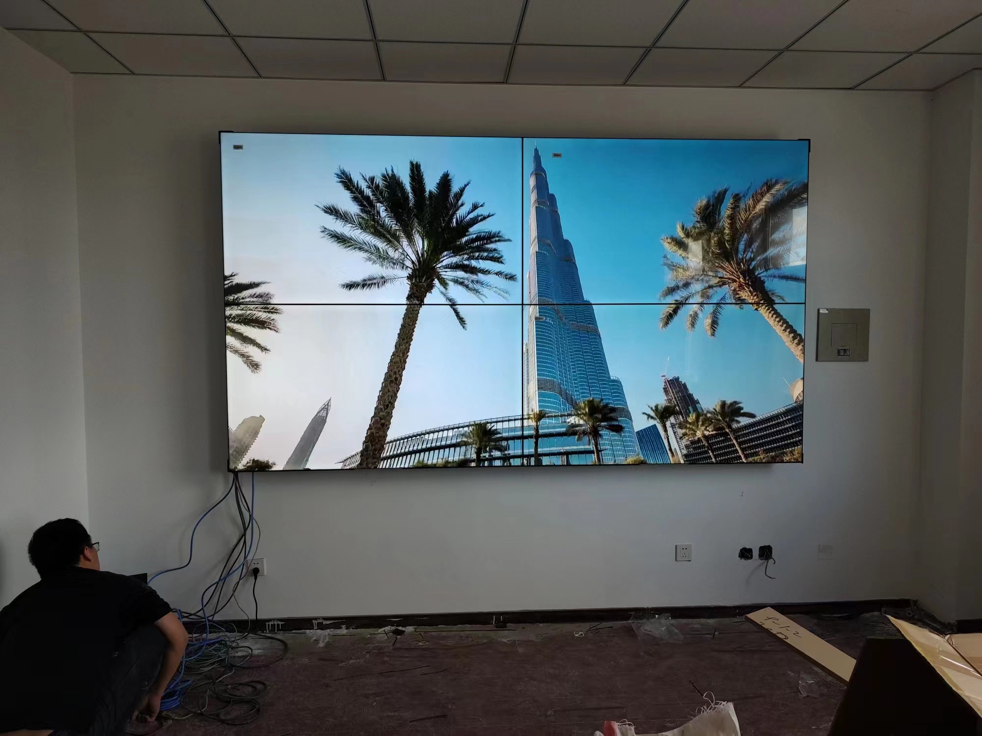 沈阳某公司65寸拼接屏项目