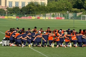 鲁媒：王大雷、陈泽仕、王彤缺席赛前训练，李源一回归赛事报道
